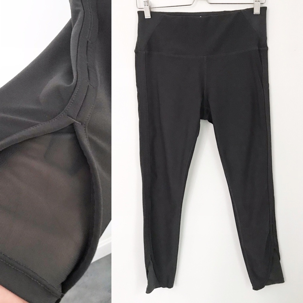 APANA yoga Capri leggings mesh inset dark grey M